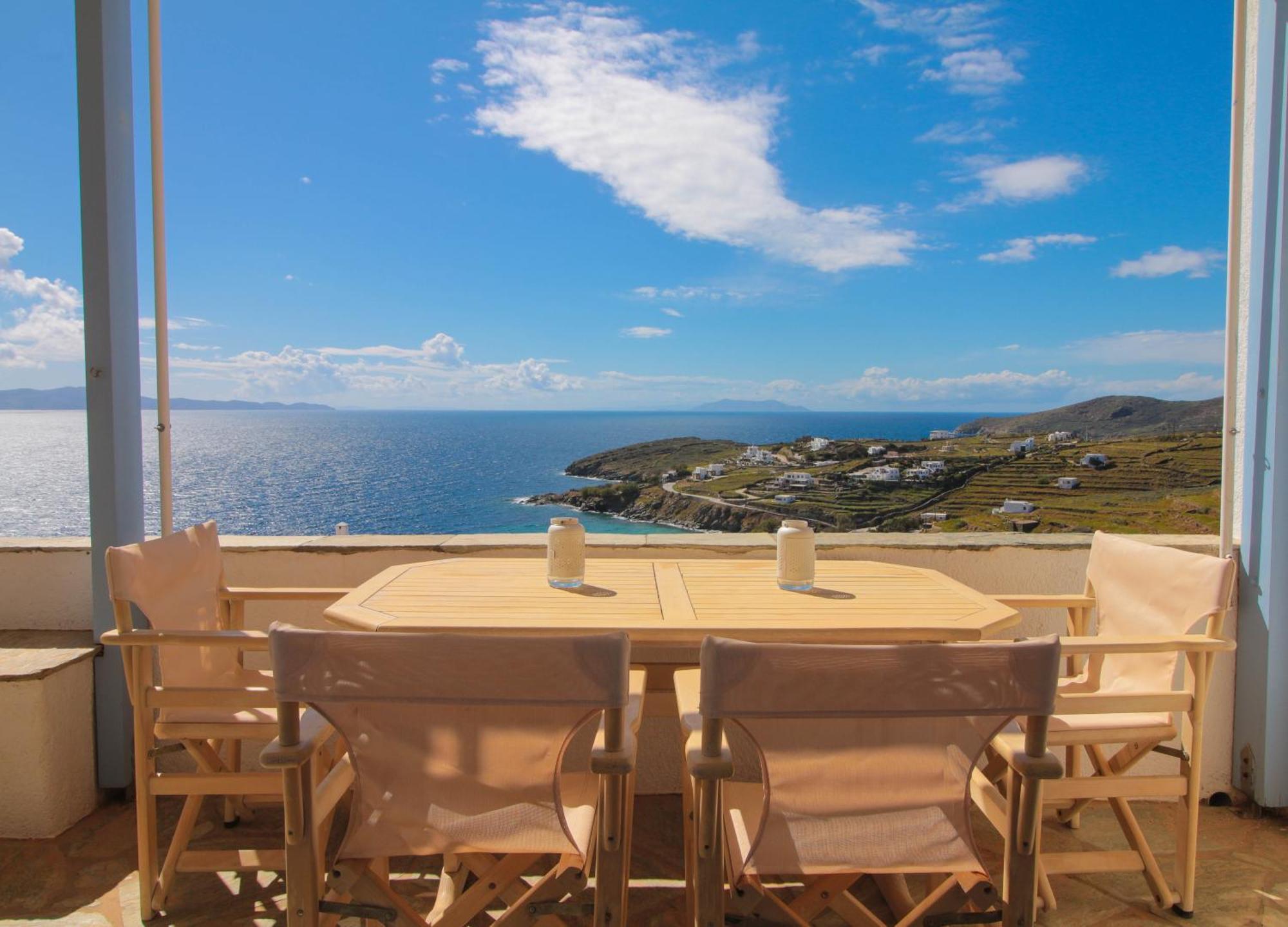 Iliopetra Villa *